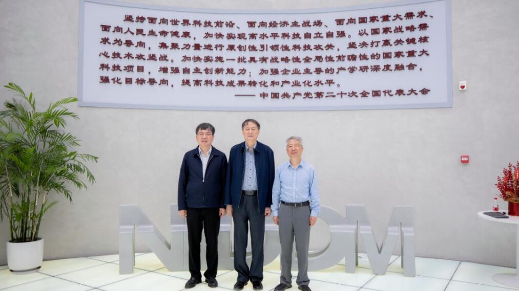 �Ї��ƌW(xu��)Ժ��ݶԺʿ��������ͨ��W(xu��)÷ѩ�ɽ��ڵ��L(f��ng)���Kʡ���ֻ��O